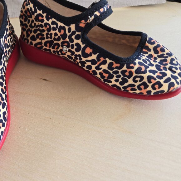 Hot Chocolate Design Mini Chocolaticas -  Leopard - Picture 3 of 7